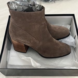 NWT Blondo waterproof leather/suede boots